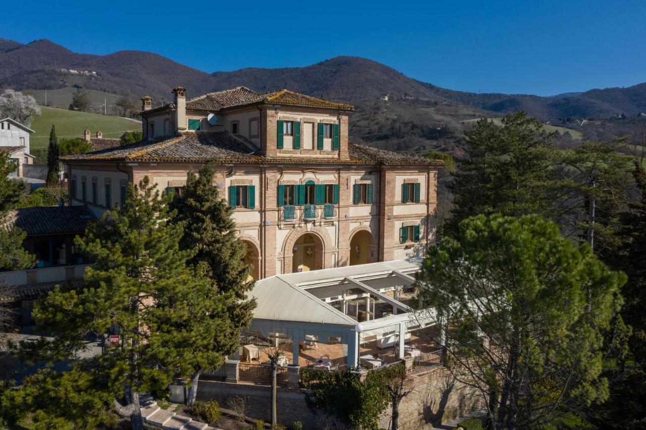 Marchese Del Grillo Hotel Fabriano Buitenkant foto