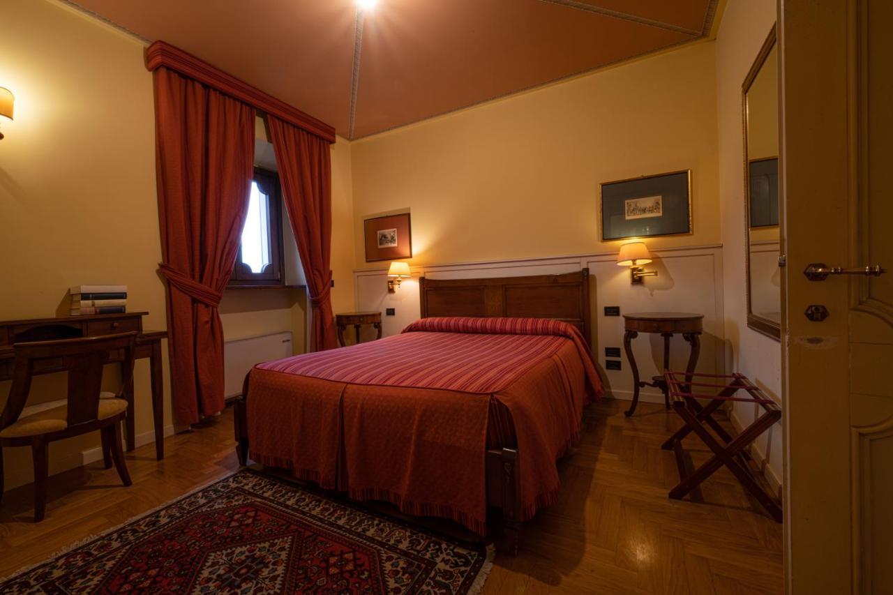 Marchese Del Grillo Hotel Fabriano Buitenkant foto