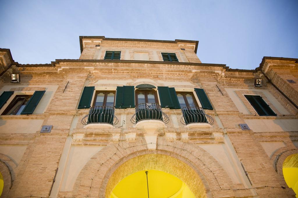 Marchese Del Grillo Hotel Fabriano Buitenkant foto