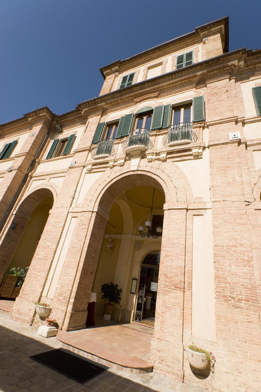 Marchese Del Grillo Hotel Fabriano Buitenkant foto