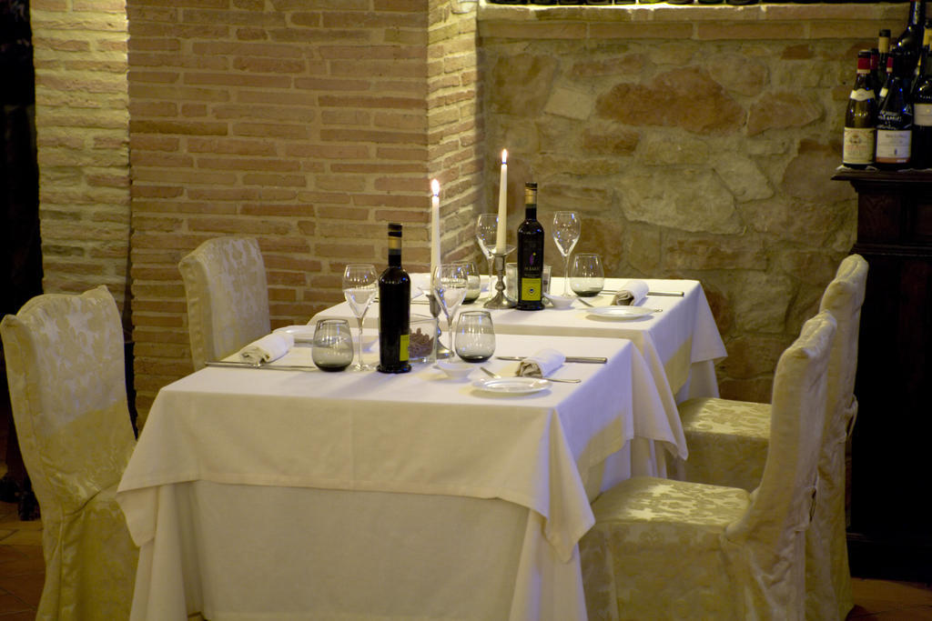 Marchese Del Grillo Hotel Fabriano Buitenkant foto
