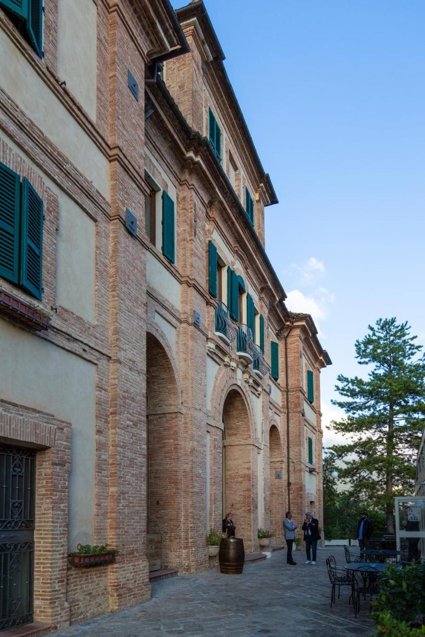 Marchese Del Grillo Hotel Fabriano Buitenkant foto