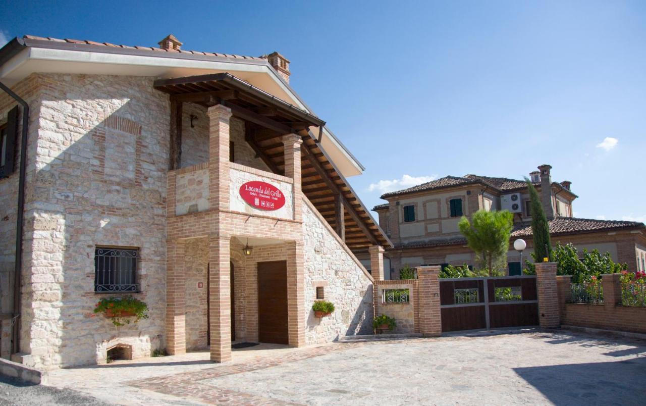 Marchese Del Grillo Hotel Fabriano Buitenkant foto