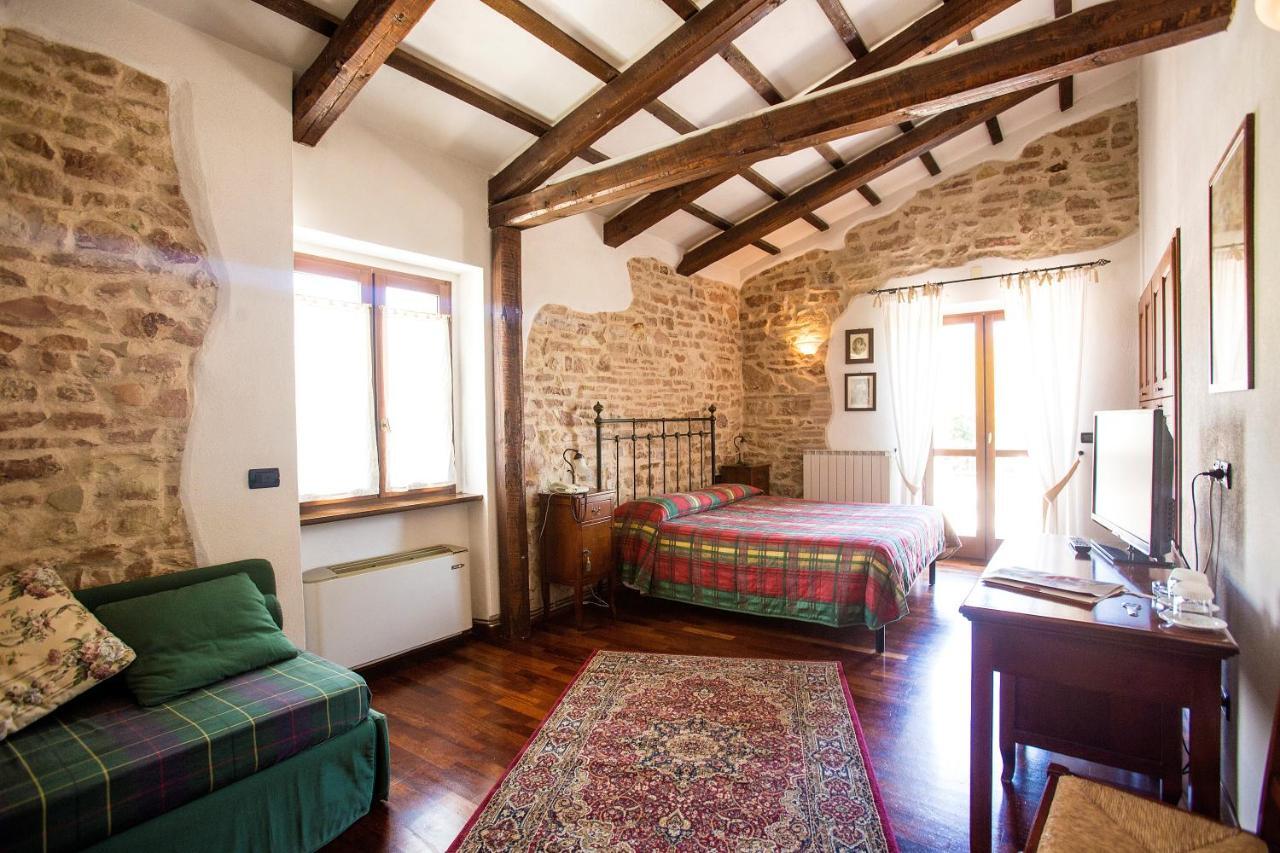 Marchese Del Grillo Hotel Fabriano Buitenkant foto